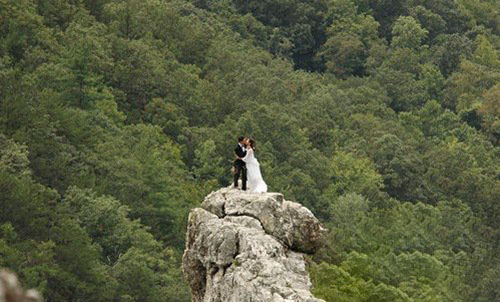 攀岩运动婚礼方式