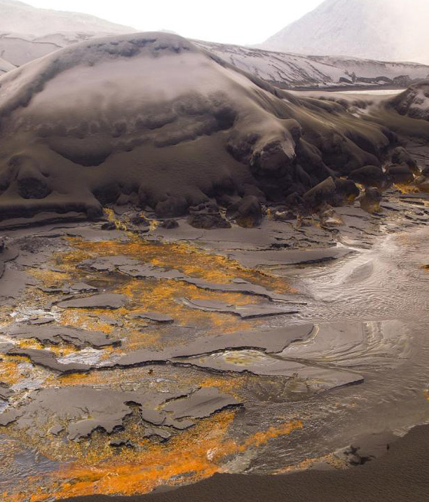 巴布亚新几内亚三座活火山下的民众的生活