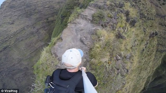 Scott Sharick穿越美国夏威夷岛著名徒步旅行线路Awaawapuhi Trail