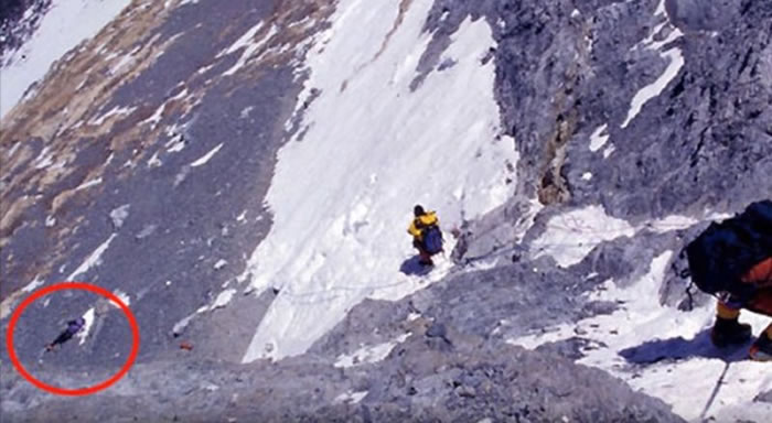 珠穆朗玛峰登山死亡者的干尸变地标 每具背后都有故事