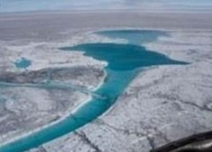 专家指冰上湖泊的数目和面积将不断上升。