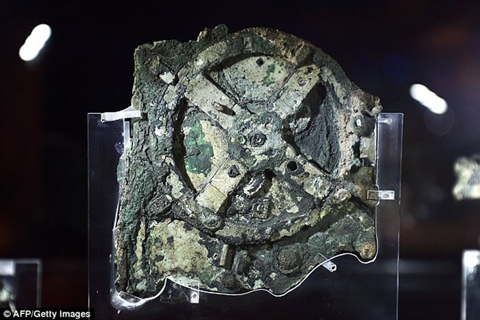 2千年前古希腊人的高科技：世界上首部“天文电脑”Antikythera Mechanism