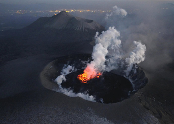 九州新燃岳火山也曾在2011年1月喷发