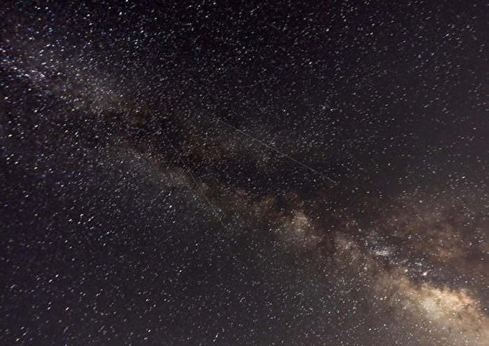 九月份将迎来中秋节、御夫座流星雨和英仙座ε流星雨