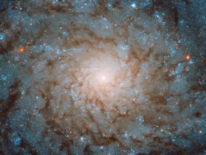 哈勃太空望远镜拍摄到的旋涡星系NGC 4689