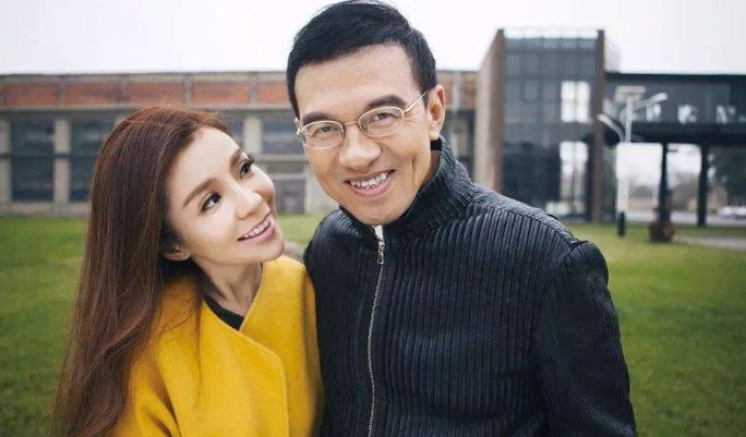 朱迅老公王志现状如何 婚后他就很少出现在舞台上了