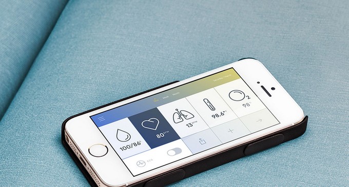 可以检测人体康健的 iPhone 手机壳