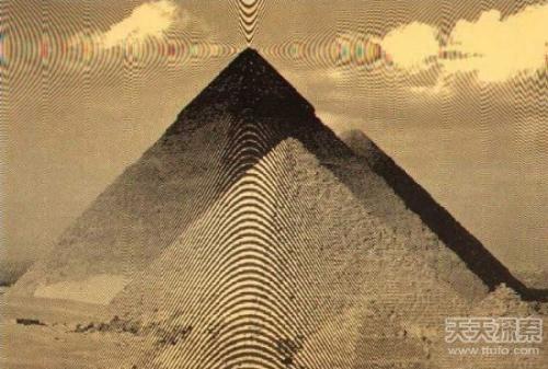 金字塔内惊现巨大能量波 外星人阴谋？